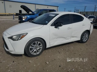 TOYOTA YARIS IA BASE