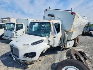 FREIGHTLINER M2