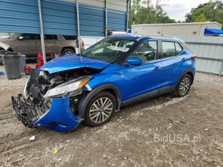 NISSAN KICKS SV