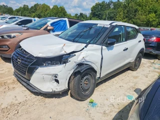 NISSAN KICKS S