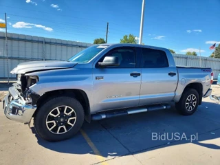 TOYOTA TUNDRA SR5