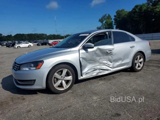 VOLKSWAGEN PASSAT SE