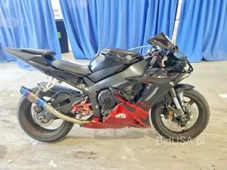 YAMAHA YZFR1