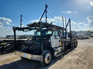 FREIGHTLINER 114SD