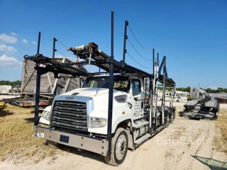 FREIGHTLINER 114SD