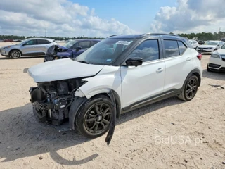 NISSAN KICKS SR
