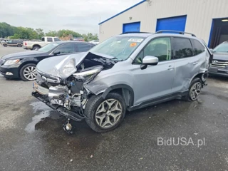 SUBARU FORESTER PREMIUM