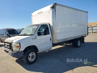 FORD ECONOLINE E450 SUPER DUTY CUTAWAY VAN