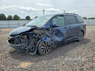 TOYOTA SIENNA LIMITED PREMIUM 7-PASSENGER