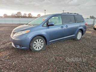 TOYOTA SIENNA LE