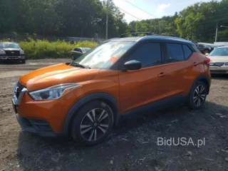 NISSAN KICKS SV