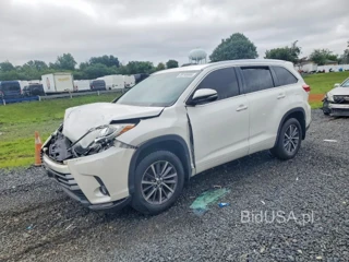 TOYOTA HIGHLANDER XLE