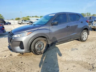 NISSAN KICKS S