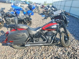 HARLEY-DAVIDSON FLHCS