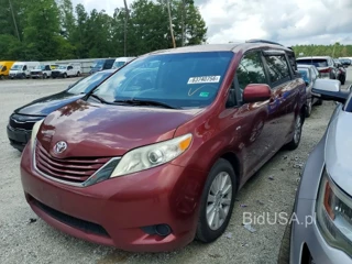 TOYOTA SIENNA LE