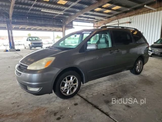 TOYOTA SIENNA XLE 7 PASSENGER