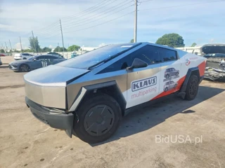 TESLA CYBERTRUCK BEAST
