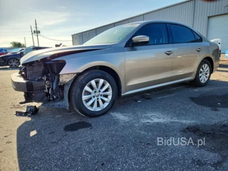 VOLKSWAGEN PASSAT S