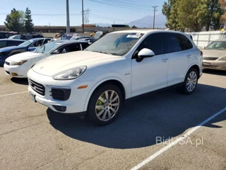 PORSCHE CAYENNE SE HYBRID PLATINUM
