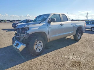 TOYOTA TUNDRA SR5