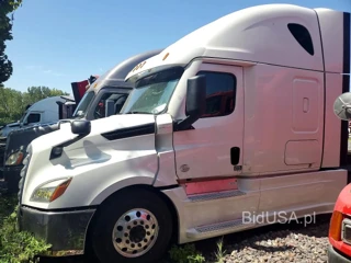 FREIGHTLINER CASCADIA 126