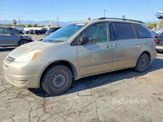 TOYOTA SIENNA LE 8 PASSENGER