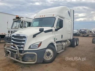 FREIGHTLINER CASCADIA 126