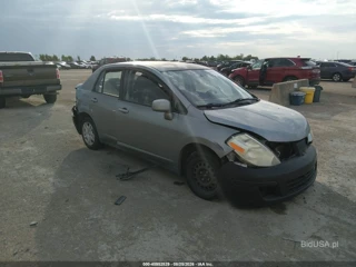 NISSAN NISSAN VERSA 1.8S