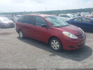 TOYOTA TOYOTA SIENNA LE