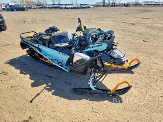 SKI DOO SNOWMOBILE