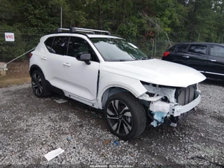 VOLVO VOLVO XC40 B5 PLUS DARK THEME