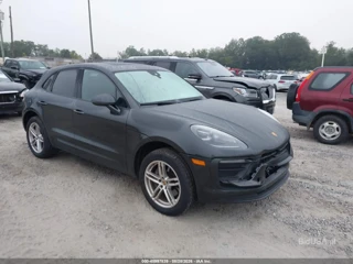 PORSCHE PORSCHE MACAN T
