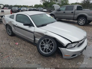 FORD FORD MUSTANG V6 PREMIUM