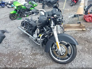 HARLEY-DAVIDSON HARLEY-DAVIDSON FLHX STREET GLIDE