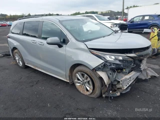 TOYOTA TOYOTA SIENNA XLE WOODLAND EDITION