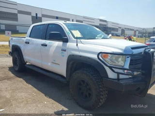 TOYOTA TOYOTA TUNDRA SR5 5.7L V8