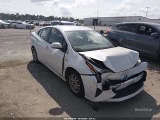 TOYOTA TOYOTA PRIUS TWO