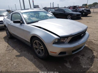 FORD FORD MUSTANG V6 PREMIUM