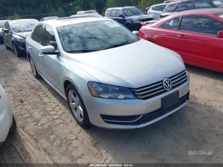VOLKSWAGEN VOLKSWAGEN PASSAT 2.5L SE