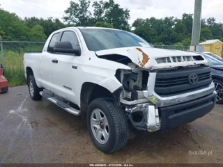 TOYOTA TOYOTA TUNDRA SR5 5.7L V8
