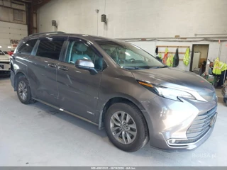 TOYOTA TOYOTA SIENNA XLE