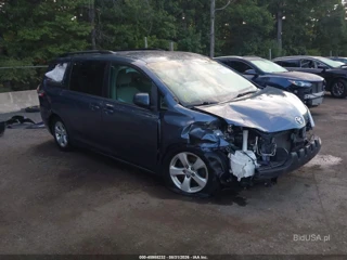 TOYOTA TOYOTA SIENNA LE 8 PASSENGER