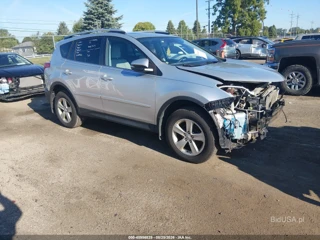 TOYOTA TOYOTA RAV4 XLE