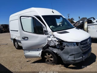 MERCEDES-BENZ MERCEDES-BENZ SPRINTER 1500 STANDARD ROOF I4