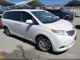TOYOTA TOYOTA SIENNA XLE 8 PASSENGER
