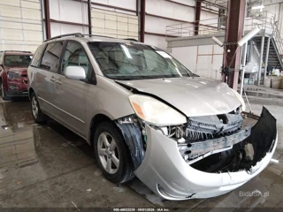 TOYOTA TOYOTA SIENNA XLE