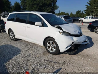 TOYOTA TOYOTA SIENNA LE 8 PASSENGER