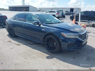 VOLKSWAGEN VOLKSWAGEN PASSAT 2.0T SE