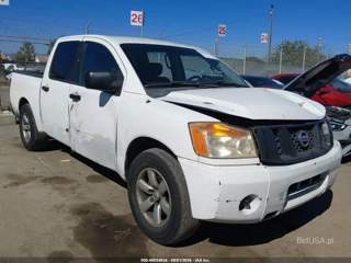 NISSAN NISSAN TITAN S