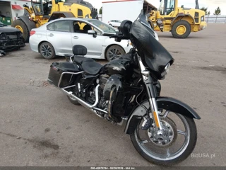 HARLEY-DAVIDSON HARLEY-DAVIDSON FLHXSE CVO STREET GLIDE